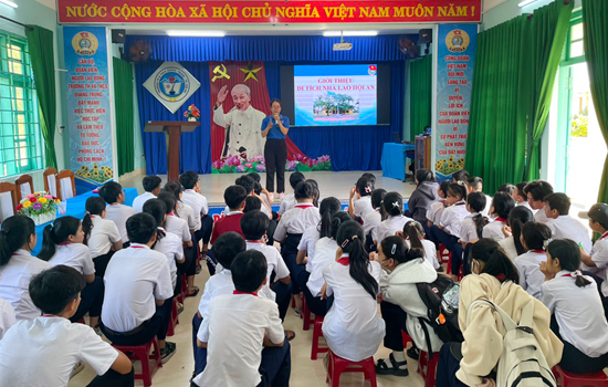 Tổ chức hoạt động “Chúng em cùng nhau khám phá Bảo tàng” cho học sinh tại xã đảo Tân Hiệp