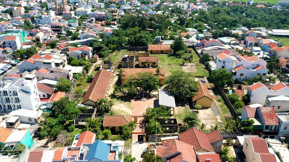 nha lao hoi an