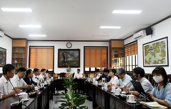 The delegation of The Agency for Cultural Affairs (Japan) and the JICA Vietnam Office worked in Hoi An