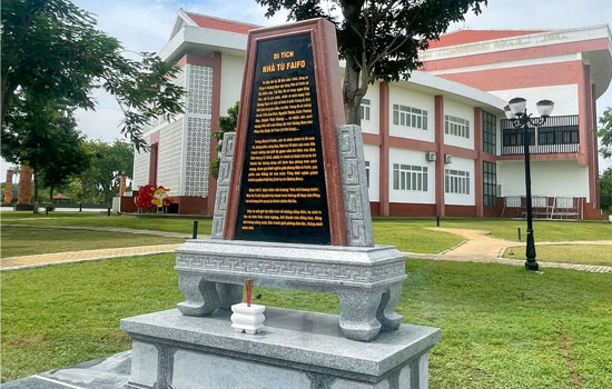 Dựng bia di tích nhà tù Faifo tại Công viên Hội An