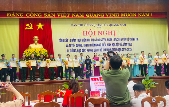 Hội nghị tổng kết 10 năm thực hiện chỉ thị số 05-CT/TW, ngày 15/5/2016 của bộ chính trị và tuyên dương, khen thưởng các điển hình học tập và làm theo tư tưởng, đạo đức, phong cách Hồ Chí Minh giai đoạn 2016-2025