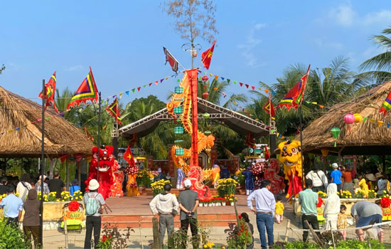 Hoạt động đón Tết, lễ lệ đầu xuân tại các di tích