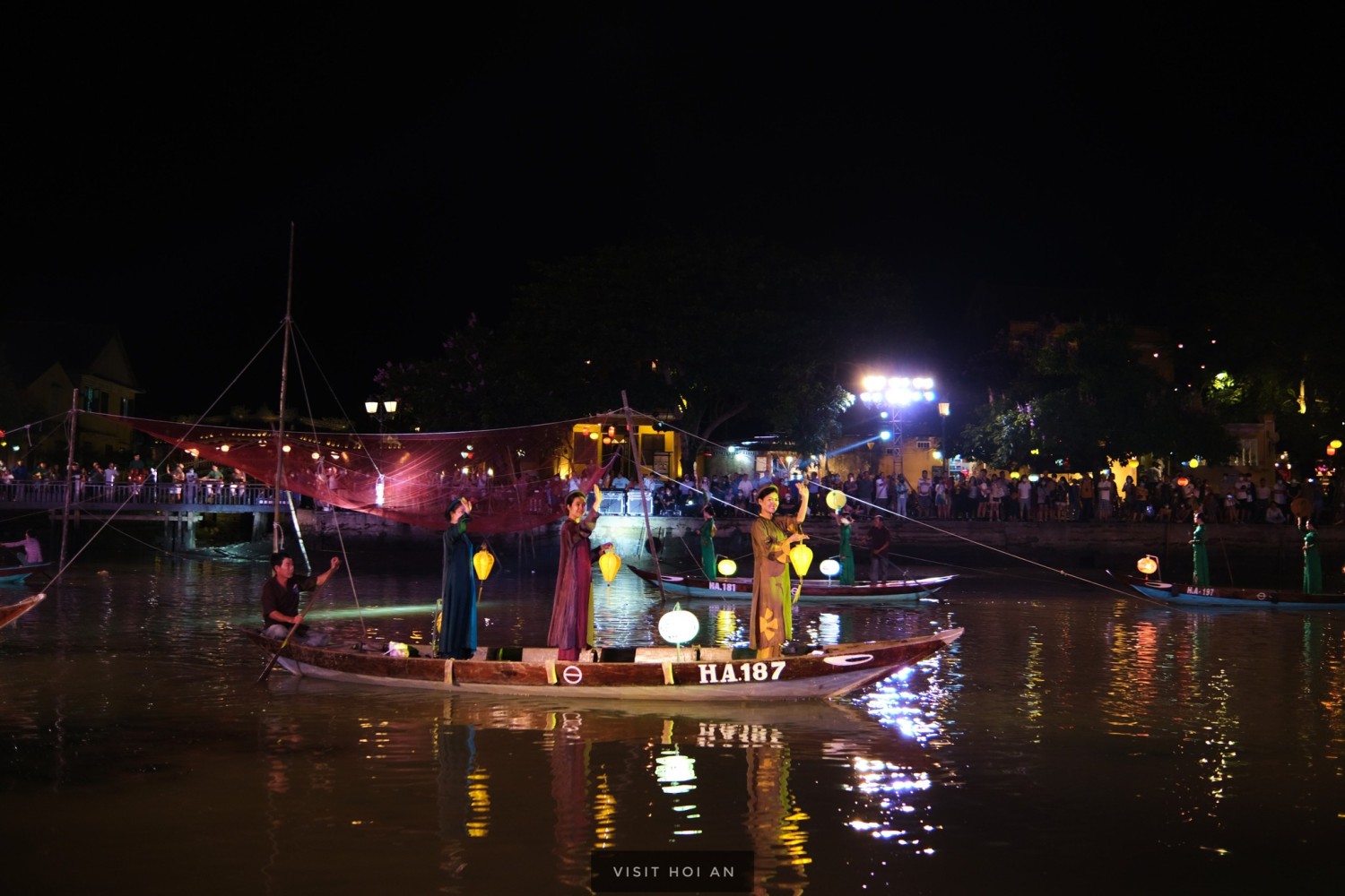 Triển khai sưu tầm lời hát hò khoan ở Hội An