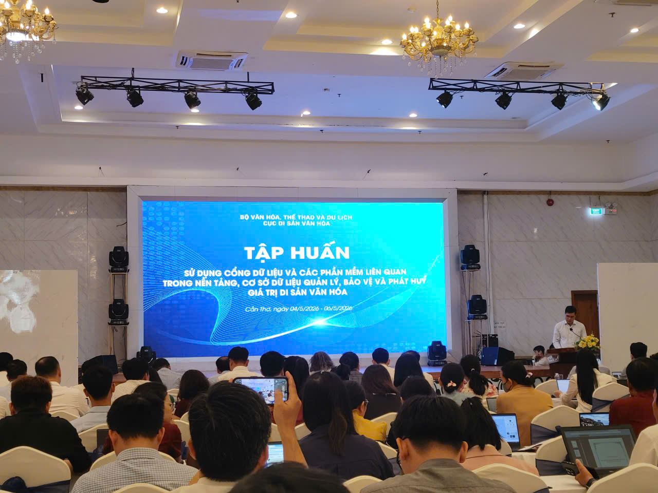 Tham dự Tập huấn sử dụng cổng dữ liệu và các phần mềm liên quan trong nền tảng, cơ sở dữ liệu quản lý, bảo vệ và phát huy giá trị di sản văn hóa