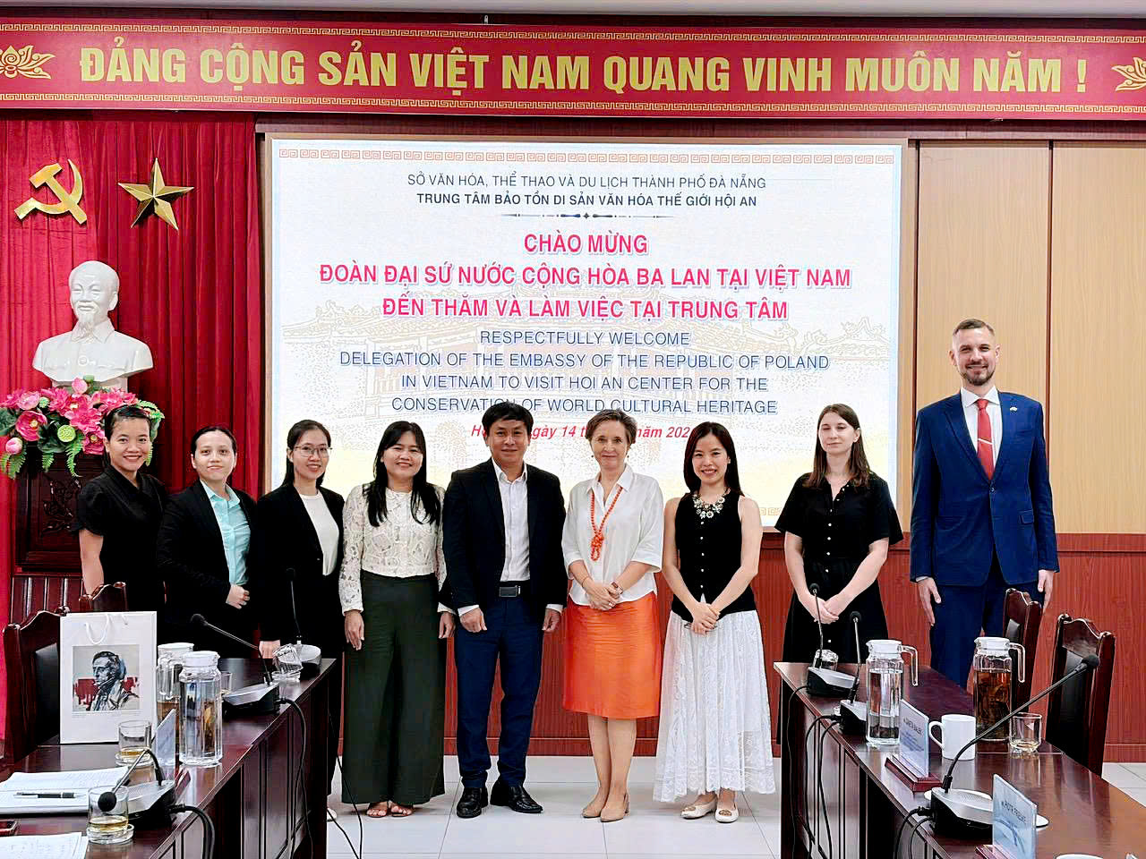 Đoàn Đại sứ quán Cộng hòa Ba Lan tại Hà Nội đến thăm và làm việc tại Trung tâm Bảo tồn Di sản Văn hóa Thế giới Hội An
