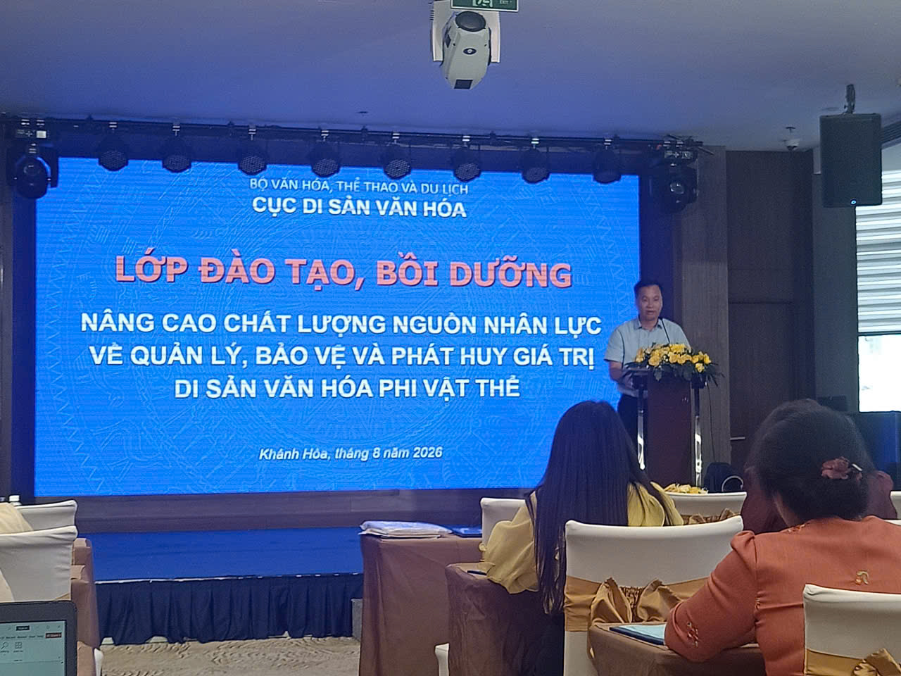 Tham dự lớp đào tạo, bồi dưỡng nâng cao nguồn nhân lực về quản lý, bảo vệ và phát huy giá trị di sản văn hóa phi vật thể