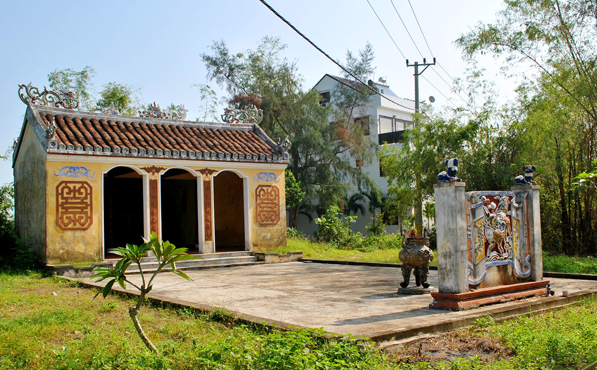 Miếu Ngũ Hành Trà Quế