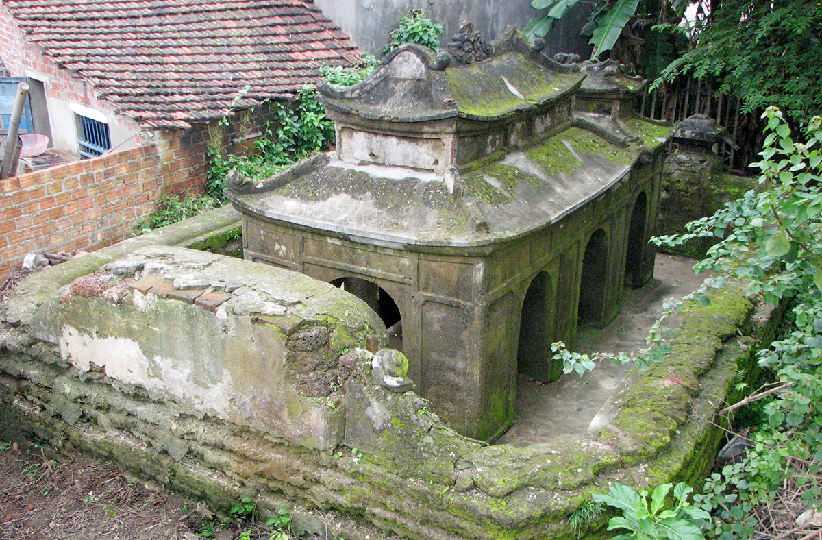 ngoi mo ong tran ngoc dao